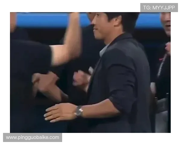 英博蓉城次回合爆发冲突周定洋掐脖杨帅蹬踏马莱莱引热议