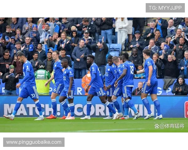 西媒曝巴尔德缺席国米之战 莱万奇迹复出随队征战